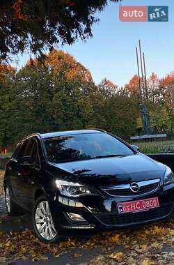 Универсал Opel Astra 2011 в Луцке Универсал Opel Astra 2011 в Луцке