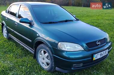 Седан Opel Astra 2005 в Ивано-Франковске
