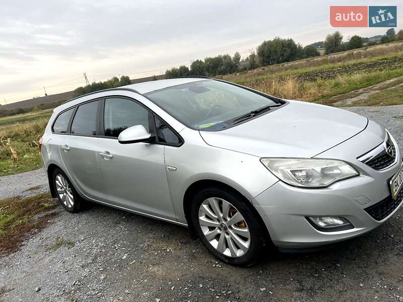 Универсал Opel Astra 2011 в Ровно фото 4 Универсал Opel Astra 2011 в Ровно