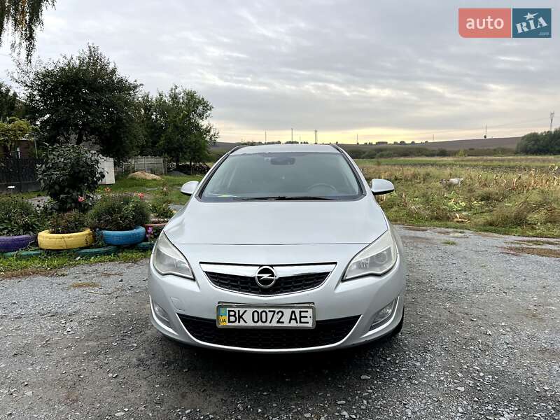 Универсал Opel Astra 2011 в Ровно фото 9 Универсал Opel Astra 2011 в Ровно