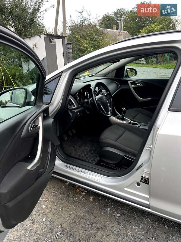 Универсал Opel Astra 2011 в Ровно фото 23 Универсал Opel Astra 2011 в Ровно