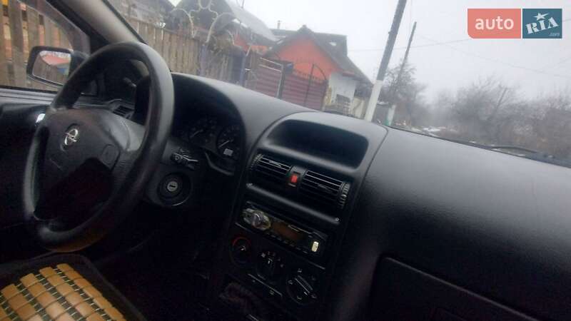 Седан Opel Astra 2004 в Житомире