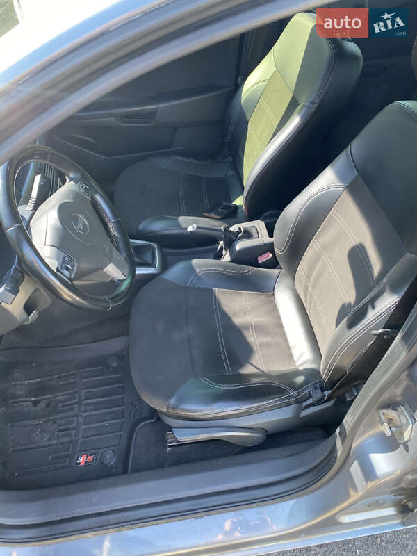 Хетчбек Opel Astra 2006 в Кривому Розі фото 8 Хетчбек Opel Astra 2006 в Кривому Розі