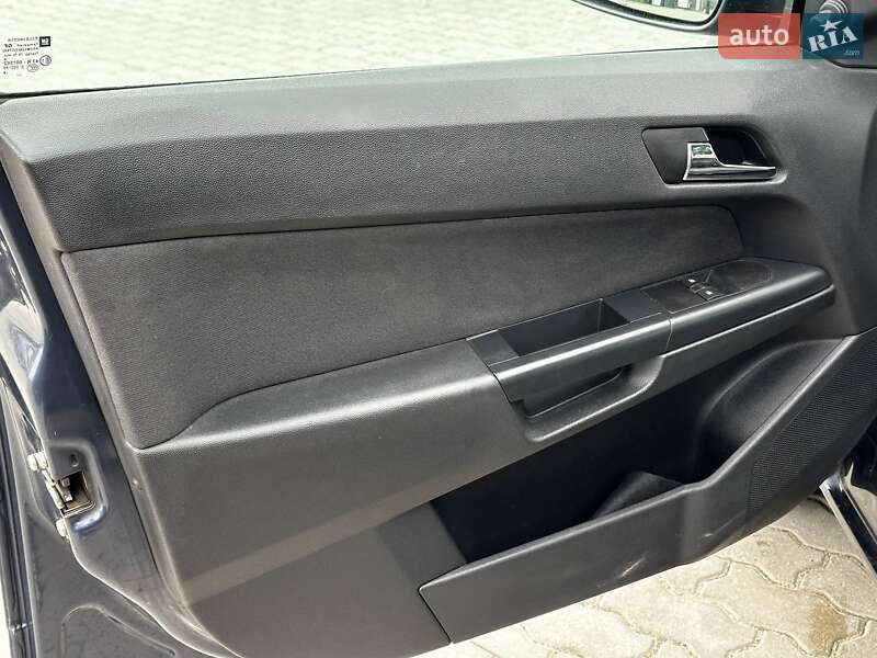 Універсал Opel Astra 2006 в Львові