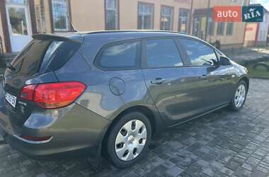 Універсал Opel Astra 2011 в  фото 5 Універсал Opel Astra 2011 в