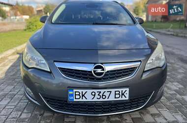 Універсал Opel Astra 2011 в  фото 12 Універсал Opel Astra 2011 в