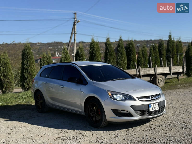 Универсал Opel Astra 2013 в Черновцах
