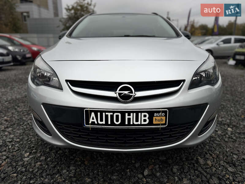 Універсал Opel Astra 2013 в Бердичеві
