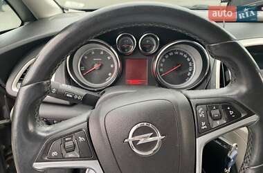 Хетчбек Opel Astra 2012 в  фото 3 Хетчбек Opel Astra 2012 в