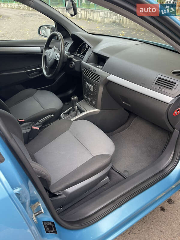 Хэтчбек Opel Astra 2005 в Луцке фото 14 Хэтчбек Opel Astra 2005 в Луцке