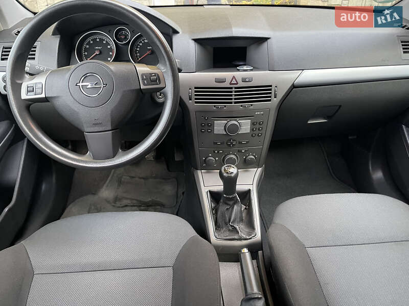 Хэтчбек Opel Astra 2005 в Луцке фото 12 Хэтчбек Opel Astra 2005 в Луцке
