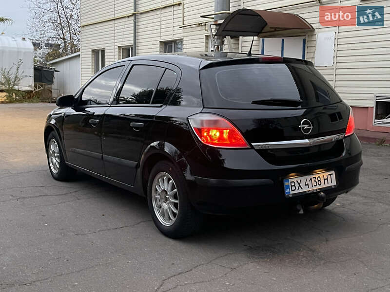 Хэтчбек Opel Astra 2006 в Виннице
