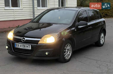 Хэтчбек Opel Astra 2006 в  фото 4 Хэтчбек Opel Astra 2006 в