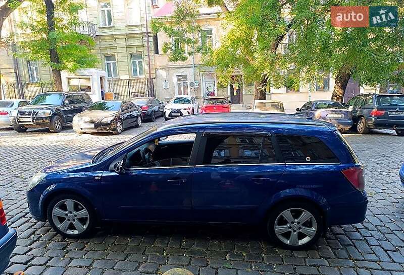 Універсал Opel Astra 2005 в Одесі
