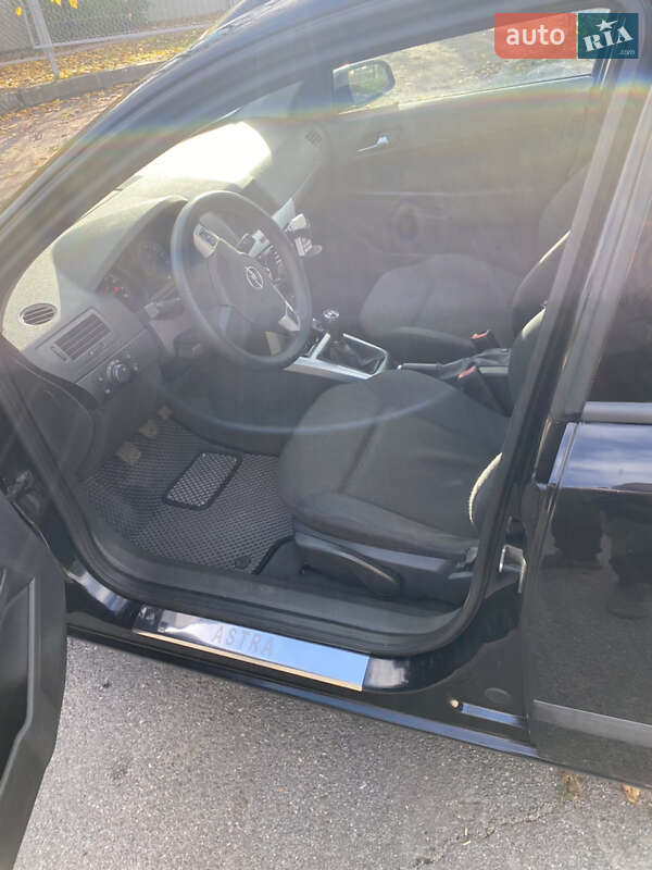 Універсал Opel Astra 2009 в Кропивницькому