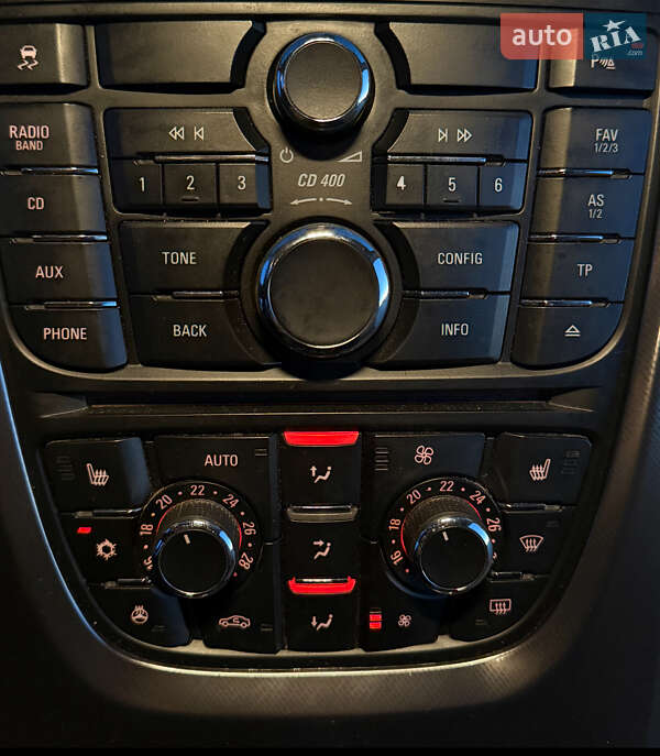 Універсал Opel Astra 2011 в Яворові