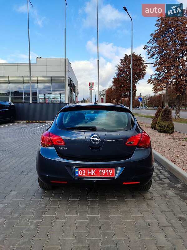 Хэтчбек Opel Astra 2010 в Кривом Роге