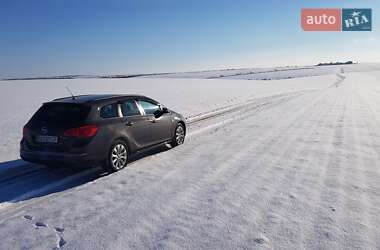 Универсал Opel Astra 2013 в Козове