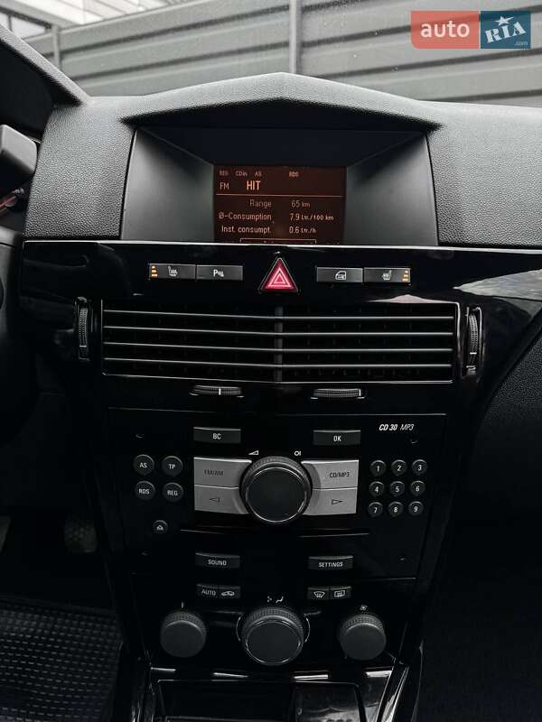 Универсал Opel Astra 2010 в Черкассах