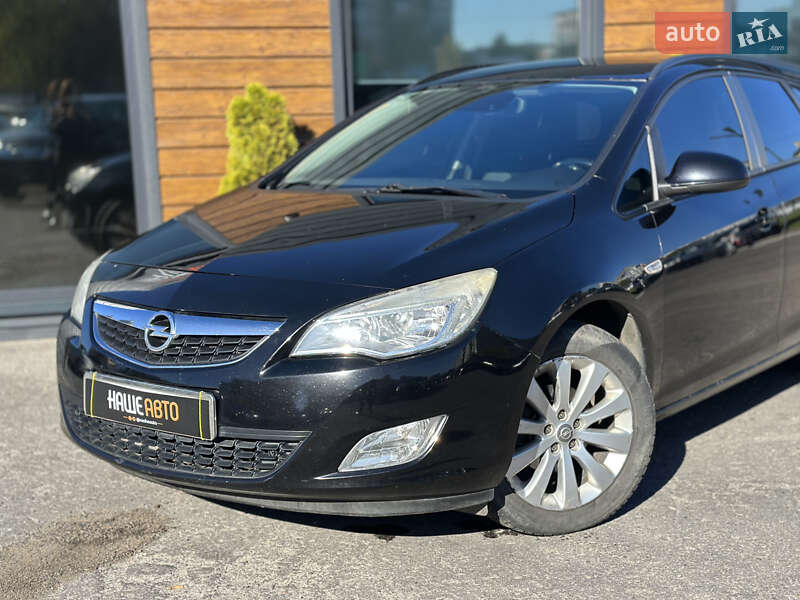 Универсал Opel Astra 2010 в Шептицькому