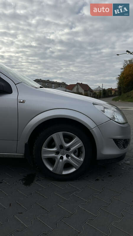 Универсал Opel Astra 2010 в Тернополе фото 8 Универсал Opel Astra 2010 в Тернополе