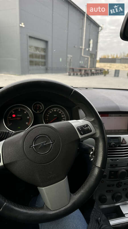 Универсал Opel Astra 2010 в Тернополе фото 12 Универсал Opel Astra 2010 в Тернополе