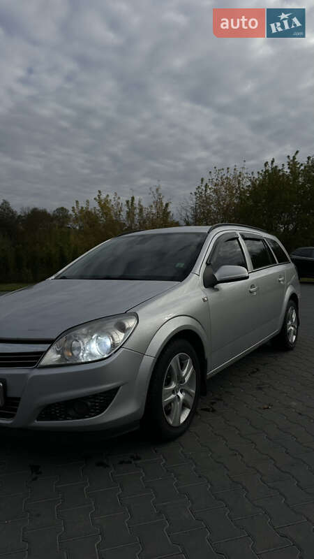 Универсал Opel Astra 2010 в Тернополе фото 21 Универсал Opel Astra 2010 в Тернополе
