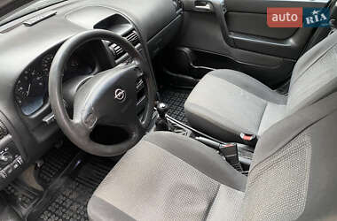Седан Opel Astra 2004 в  фото 17 Седан Opel Astra 2004 в
