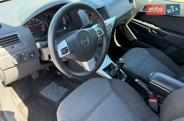Хэтчбек Opel Astra 2014 в 