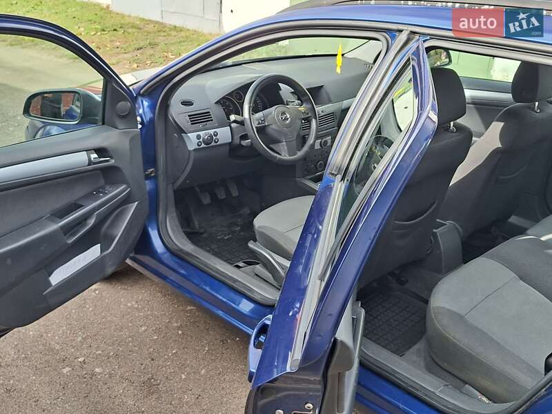 Универсал Opel Astra 2006 в Нежине