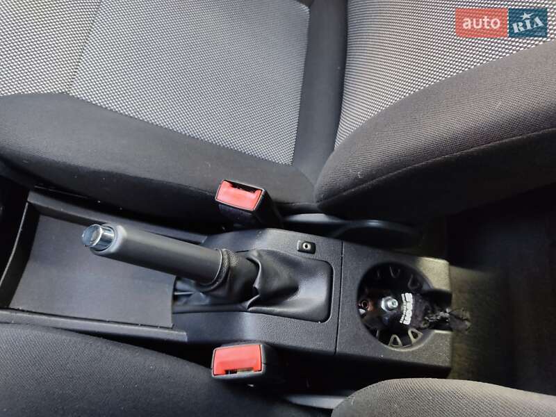 Универсал Opel Astra 2010 в Умани