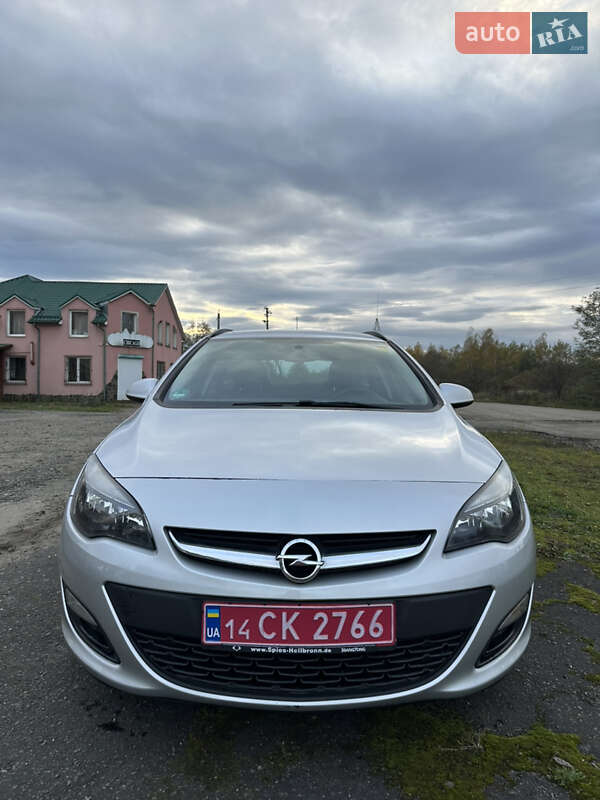 Универсал Opel Astra 2012 в Рожнятове