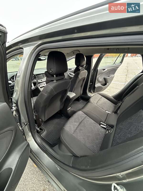 Универсал Opel Astra 2018 в Броварах фото 11 Универсал Opel Astra 2018 в Броварах