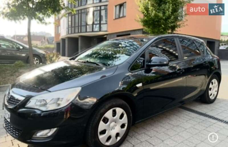 Хетчбек Opel Astra 2012 в Івано-Франківську фото 2 Хетчбек Opel Astra 2012 в Івано-Франківську