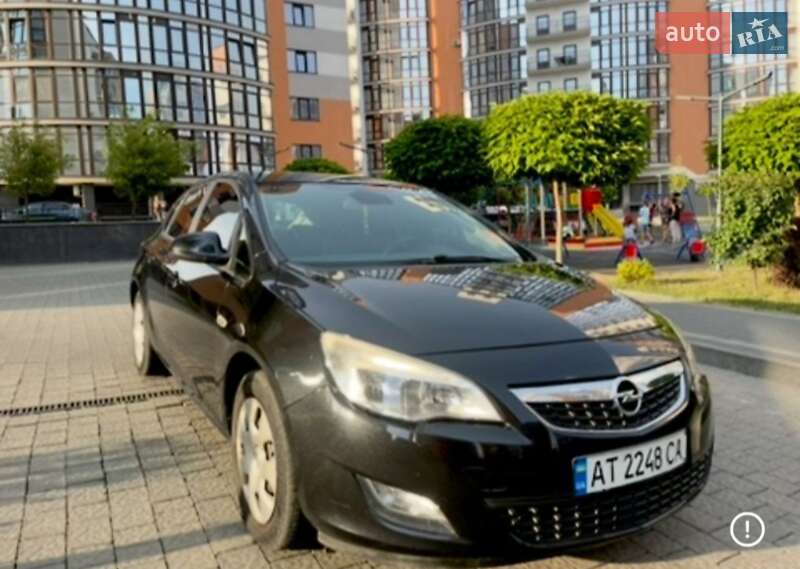 Хетчбек Opel Astra 2012 в Івано-Франківську фото 13 Хетчбек Opel Astra 2012 в Івано-Франківську