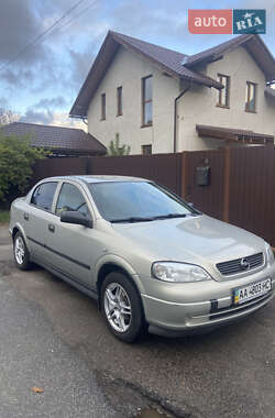 Седан Opel Astra 2008 в Киеве