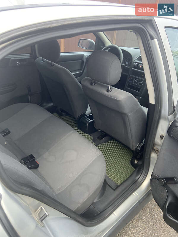 Седан Opel Astra 2008 в Києві фото 13 Седан Opel Astra 2008 в Києві