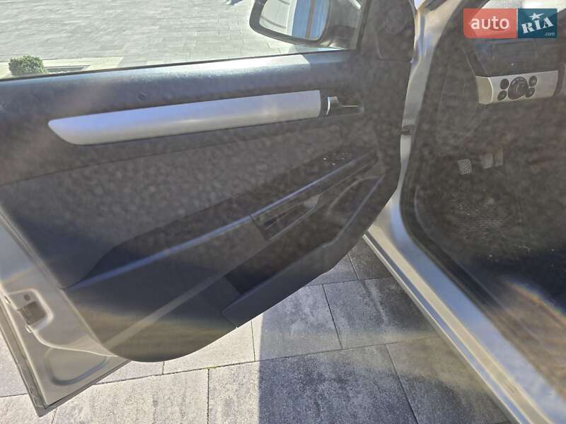 Універсал Opel Astra 2007 в Івано-Франківську