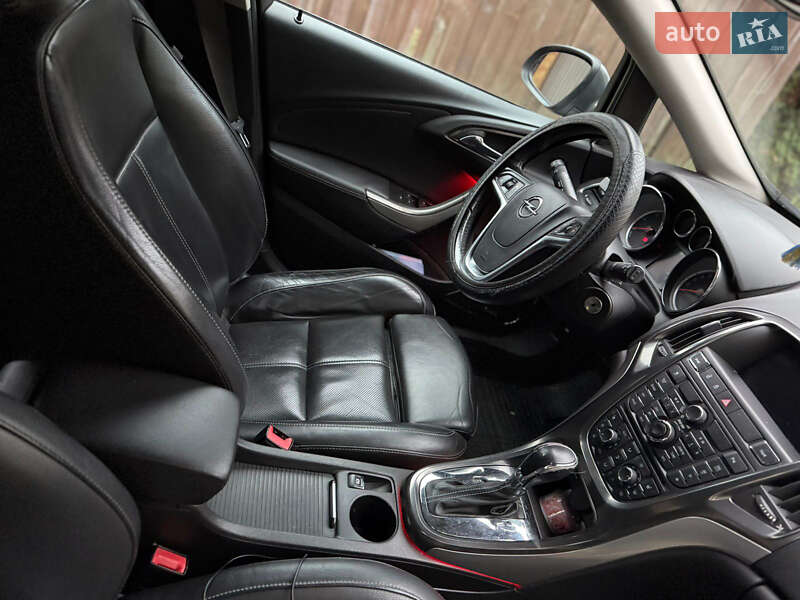 Хэтчбек Opel Astra 2010 в Киеве