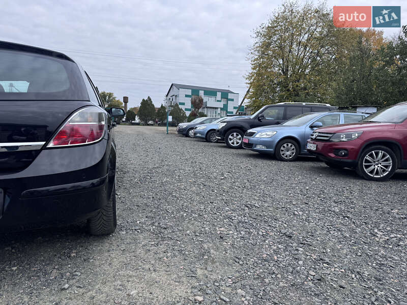 Хэтчбек Opel Astra 2009 в Звенигородке