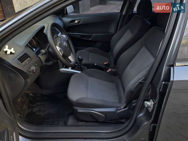 Хэтчбек Opel Astra 2012 в Тернополе фото 22 Хэтчбек Opel Astra 2012 в Тернополе