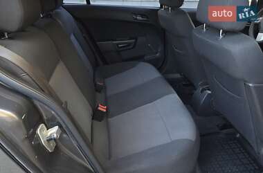 Хэтчбек Opel Astra 2012 в 