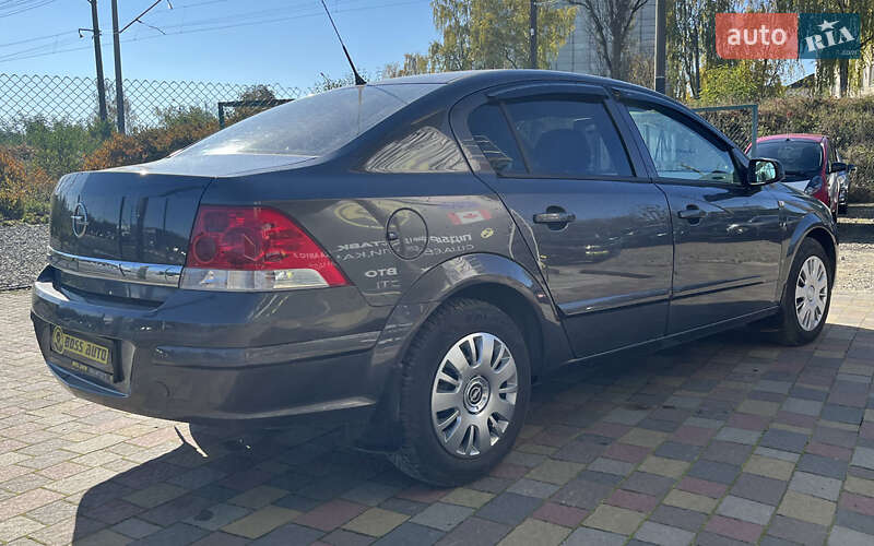 Седан Opel Astra 2008 в Стрые