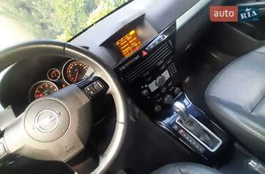 Универсал Opel Astra 2010 в 