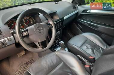 Универсал Opel Astra 2010 в 