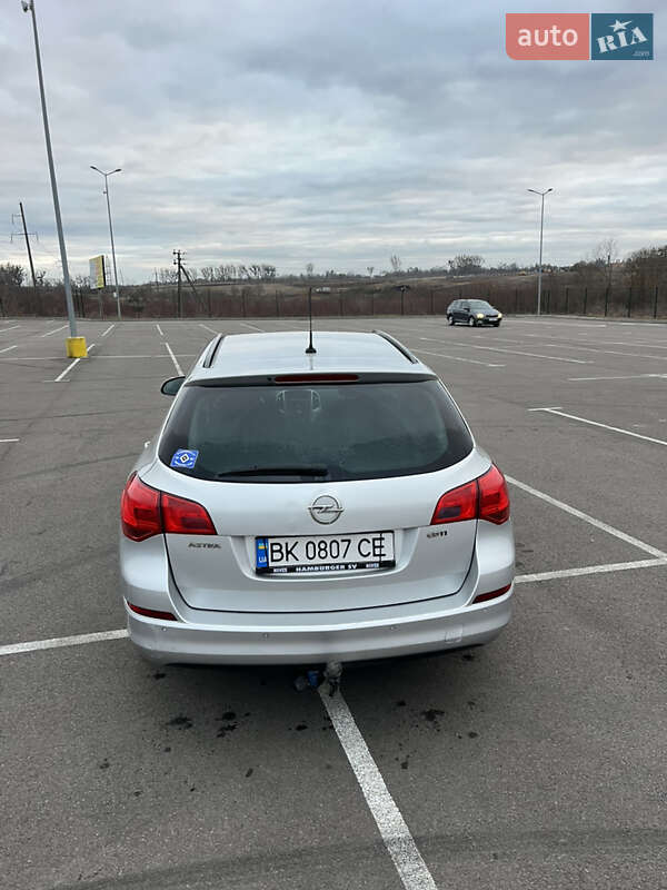 Универсал Opel Astra 2011 в Ровно фото 7 Универсал Opel Astra 2011 в Ровно