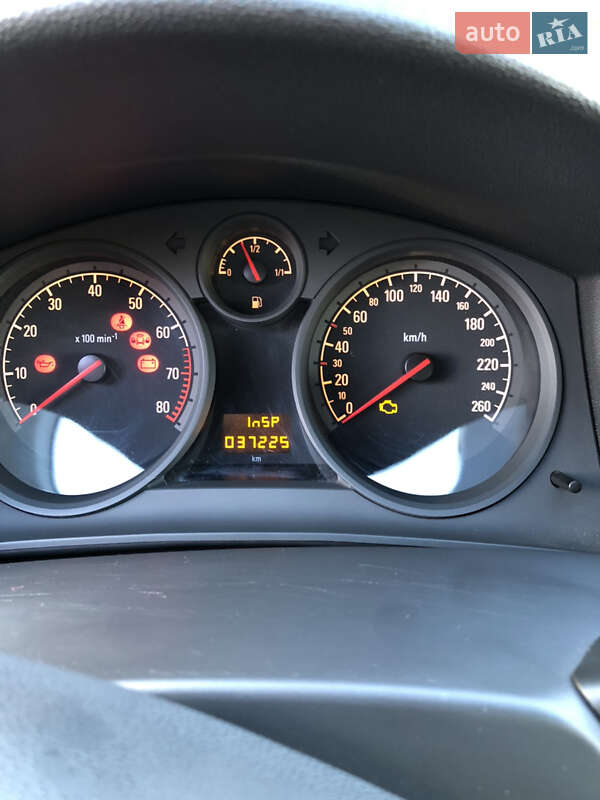 Хэтчбек Opel Astra 2013 в Харькове