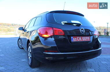 Универсал Opel Astra 2015 в 