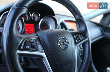 Универсал Opel Astra 2015 в 