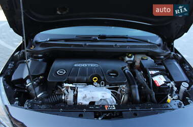 Универсал Opel Astra 2015 в 